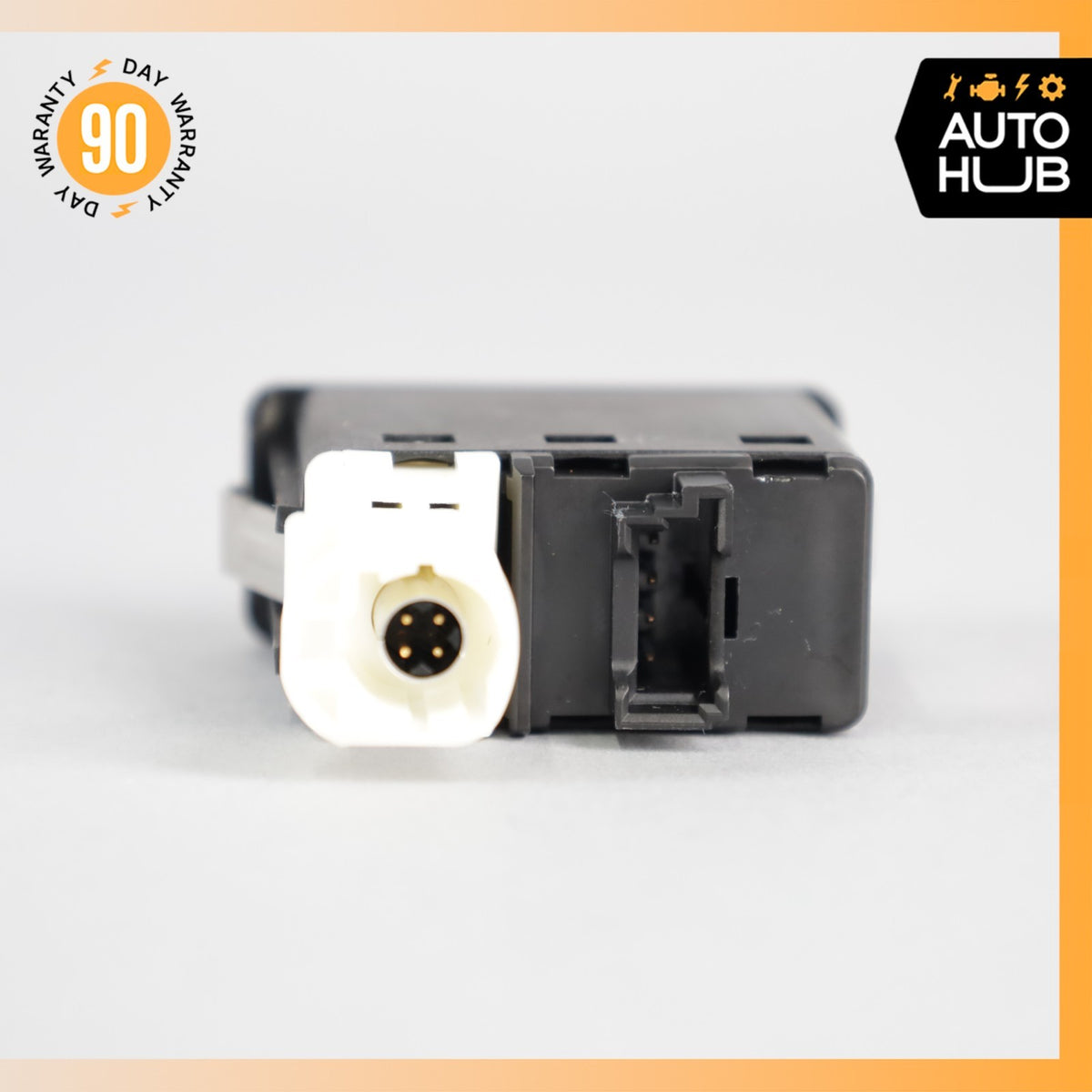BMW i3 I01 Hybrid Center Console AUX USB Connect Module Unit OEM - photo 4
