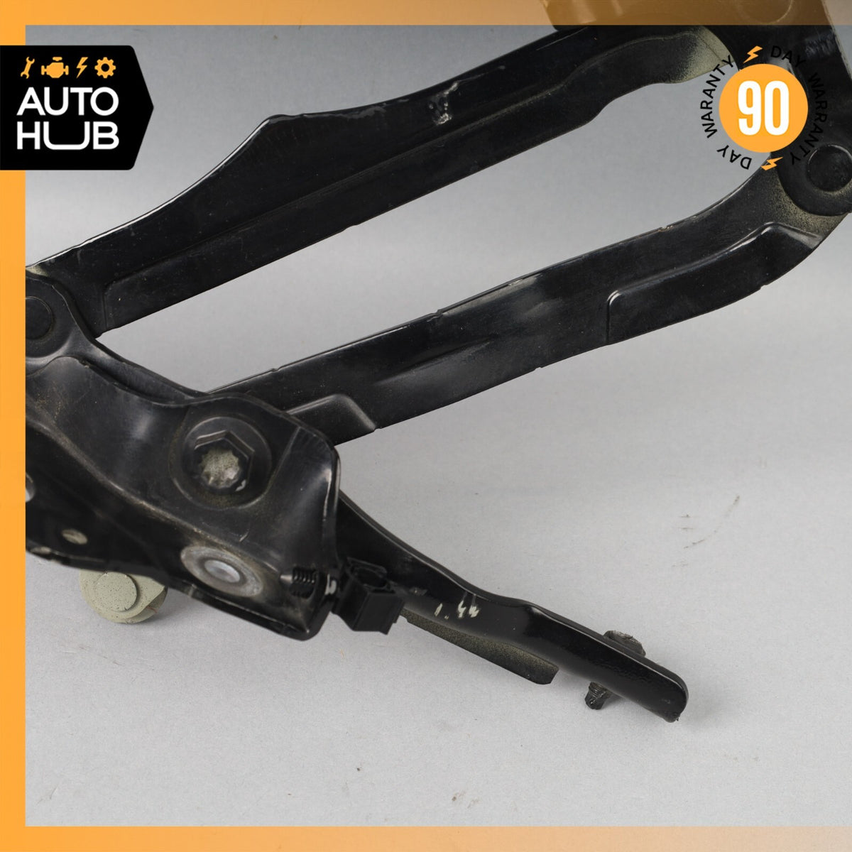 2018 Porsche Panamera 971 4S Front Right Side Hood Hinge Bracket Black OEM 6k - photo 7