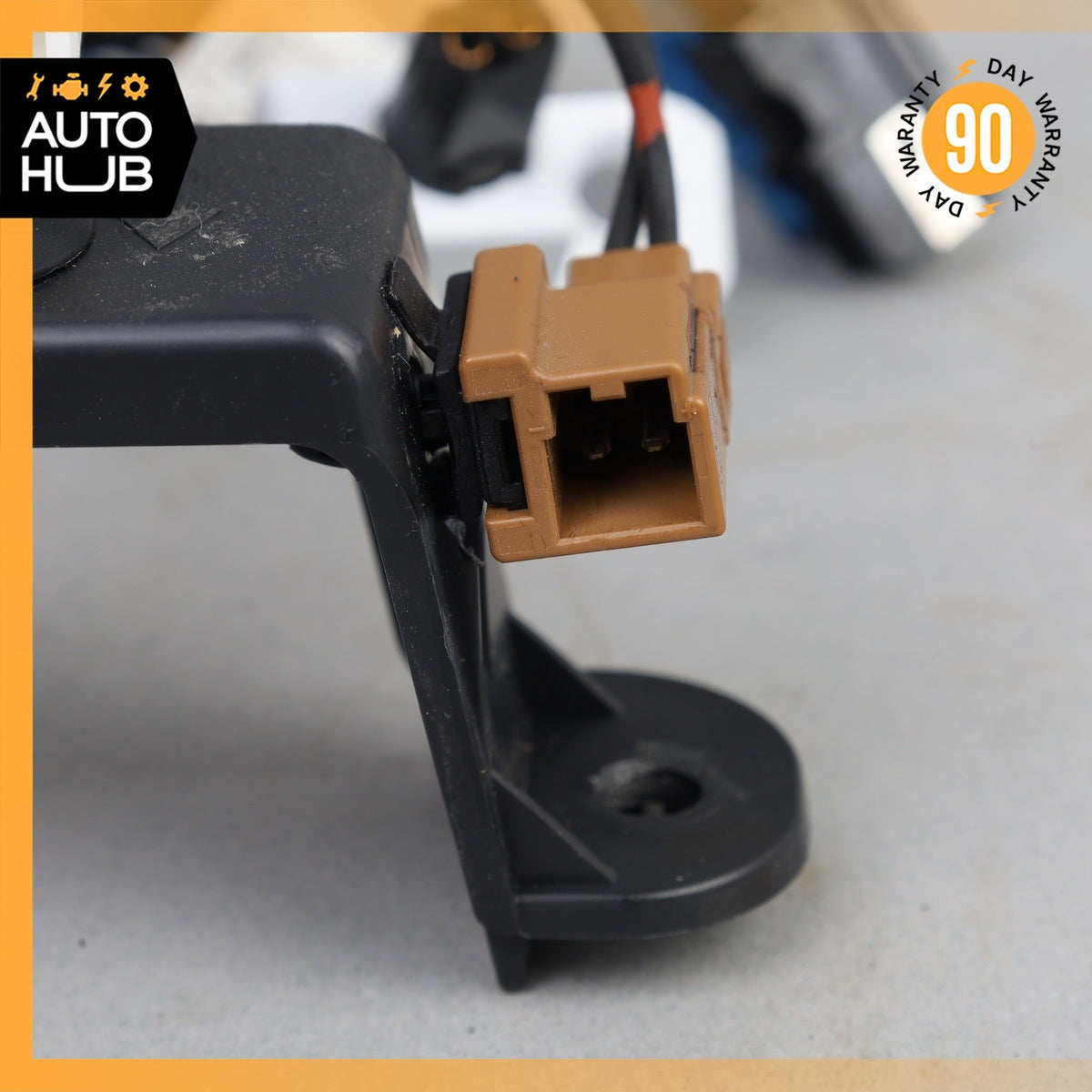 17-19 Infiniti Q60 Center Console Socket USB Port Wire Harness OEM 71k - photo 5